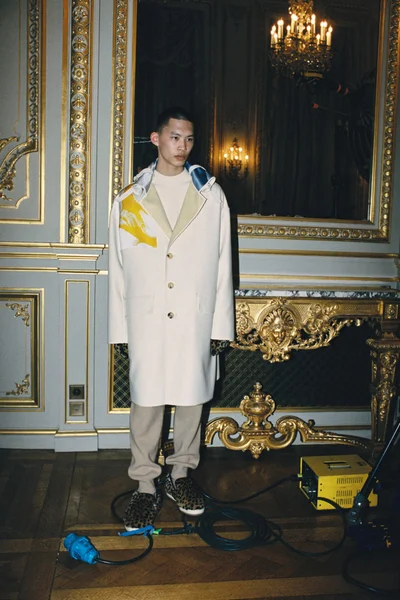 Look 8